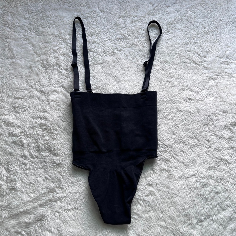 SKIMS Sculpting High Waist Thong Onyx Black Compression Shapewear Size XS NWOT